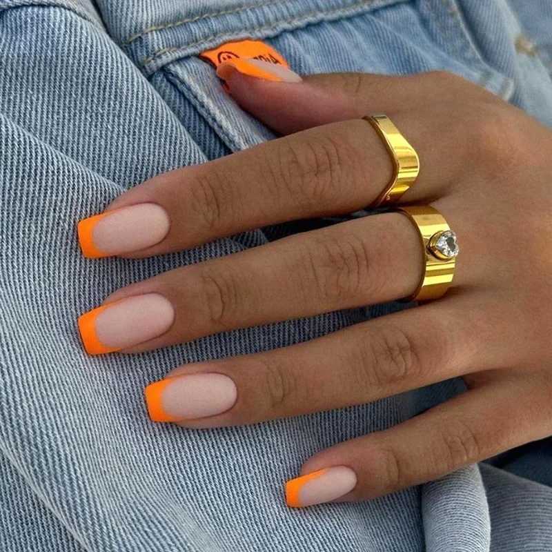 24pcs nude white French fake nails short square nail tips fashionable wearable fake nails with glue simple full set press nails W241026