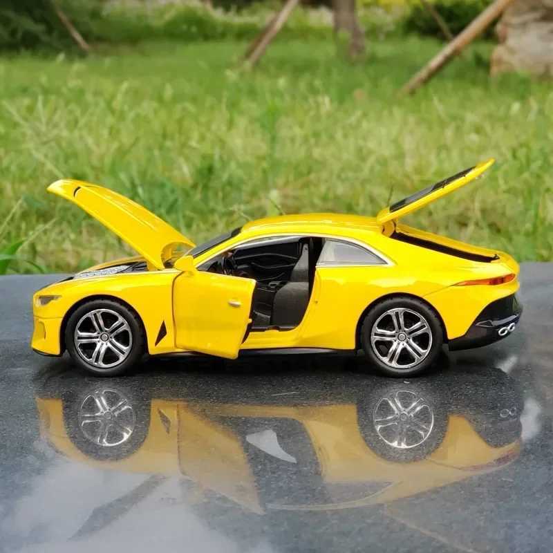 High Quality 1 32 Die Casting New Bentley Mulliner Alloy Model Metal Vehicle Simulation Sound Light Luxury Car Boy Gift Toy Series T241025