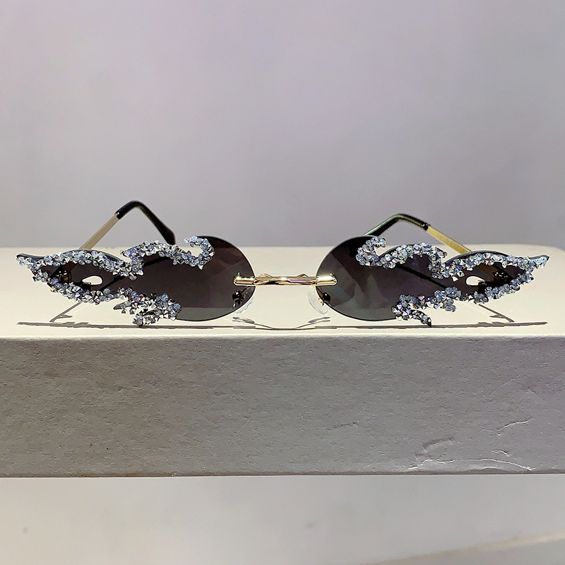 New Flame-Shaped Diamond Rimless Sunglasses Halloween Sunglasses Women's Senior Sense Sunglasses
