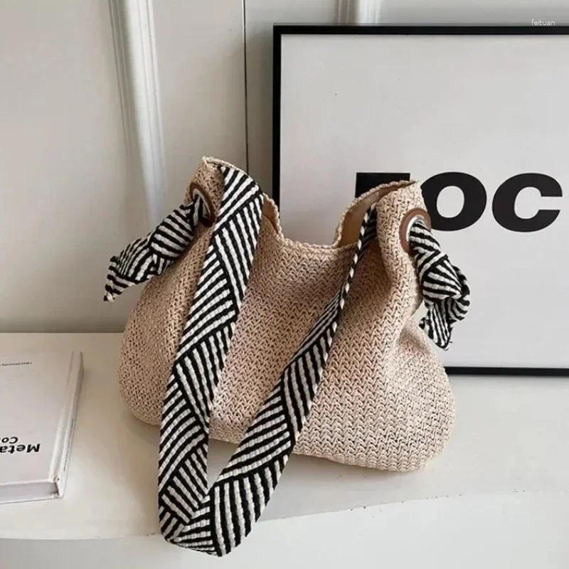 2025 NEW Totes Solid Color Grass Woven Hasp Large Capacity Crossbody Bags High Quality Simple Shoulder Commuting Women's Handbags zhanyishengli