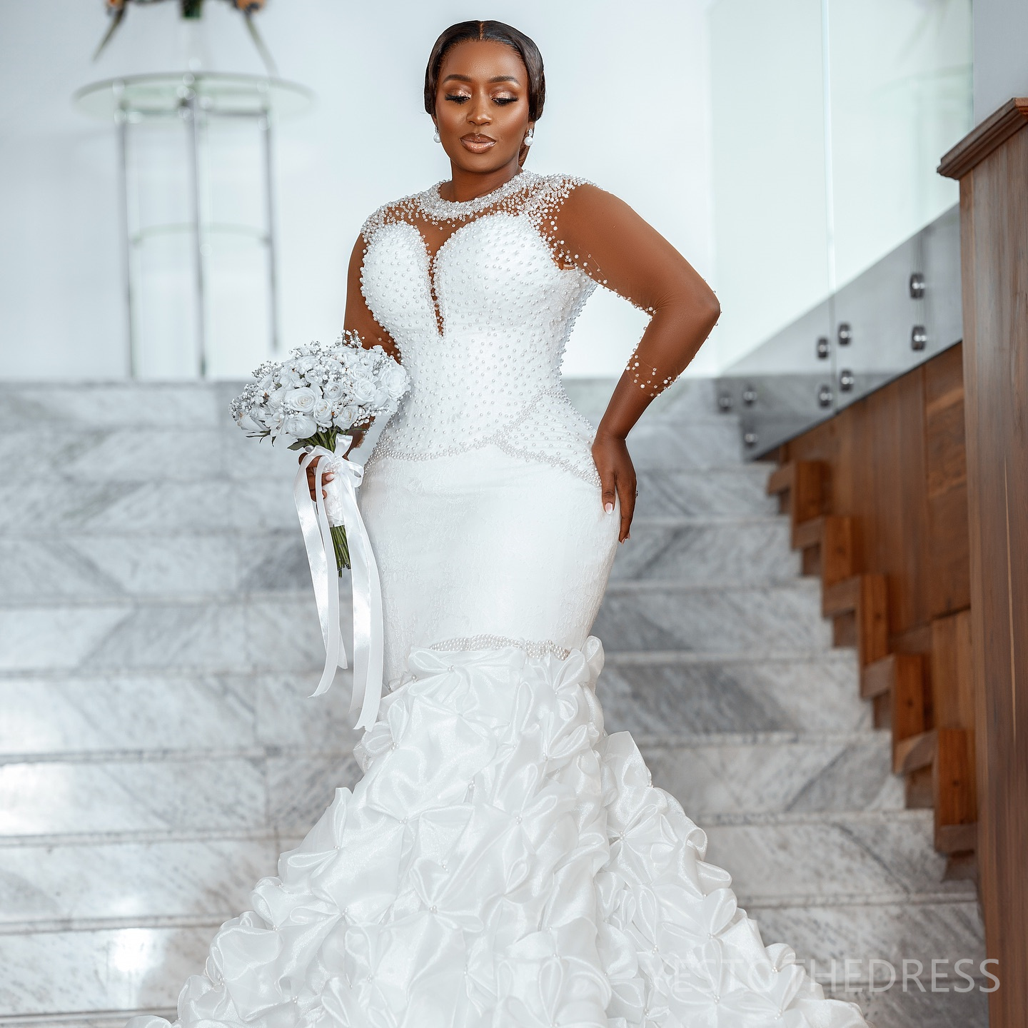 2024 Plus Size Mermaid Dress Bridal Bride Sheer Neck Long Sleeves Beaded Pearls Pleated Wedding Gowns For African Arabic Black Women D370