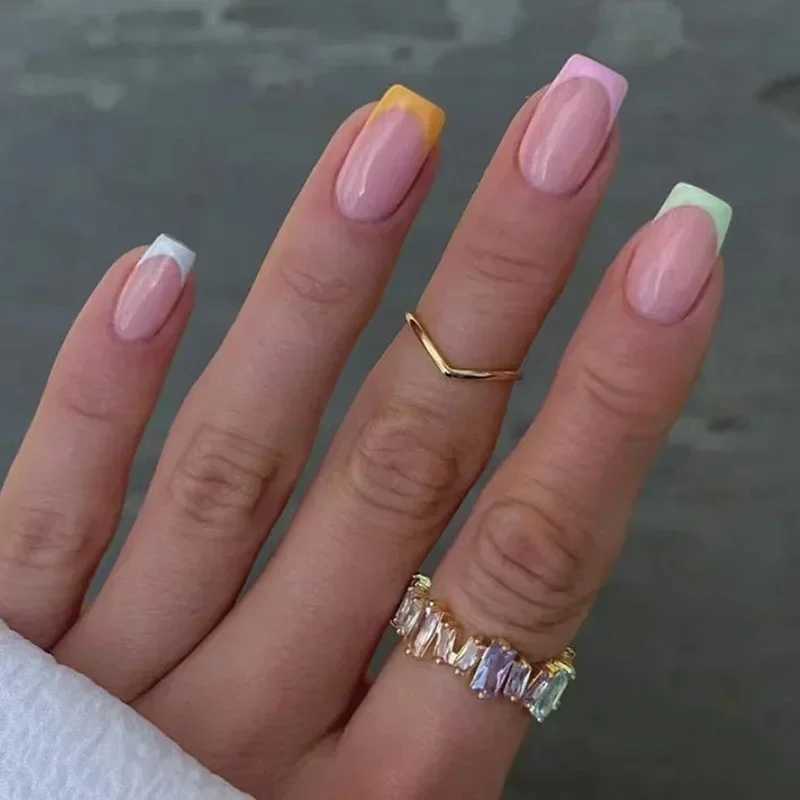 24pcs nude white French fake nails short square nail tips fashionable wearable fake nails with glue simple full set press nails W241026