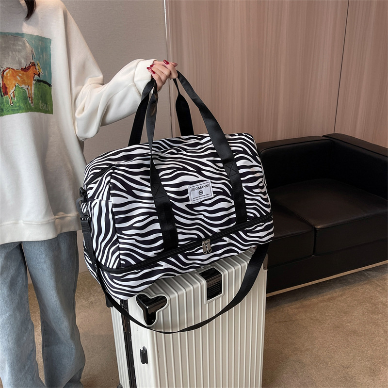 2025 New Backpack Designer Travel Women's Handbag Leopard Zebra Travel Bag Dry Wet Separation Luggage Weekend