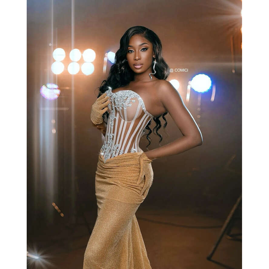 Size 2024 Plus Gold Mermaid Prom Dresses Beaded Crystals Sequined Evening Formal Party Second Reception Birthday Engagement Celebrity Gowns Dress Zj97