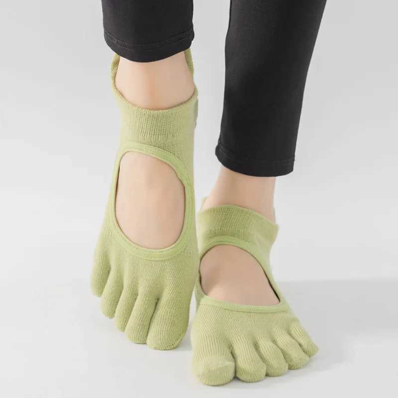 Ladies breathable yoga socks with grip equipped with anti slip five finger Pilates socks suitable for womens strapless dance suitable for toe socks W2
