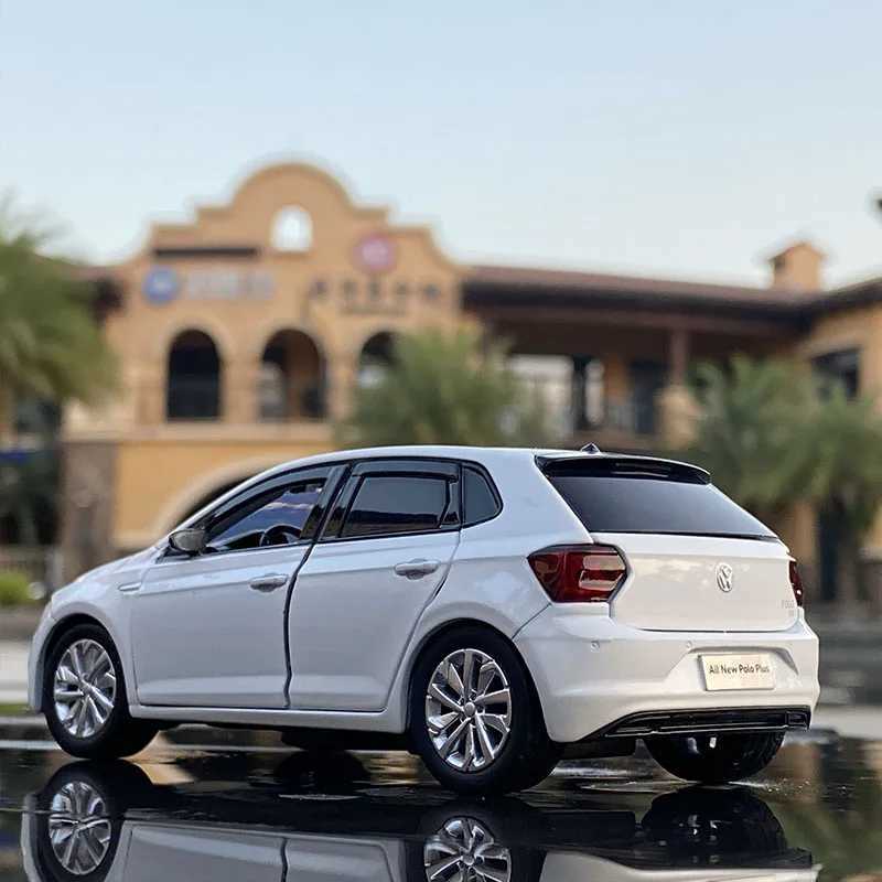 WELLY 1 32 VW POLO Plus Alloy Car Diecasts Toy Vehicles Car Model Sound and Light Pull Back Car Toys Ornaments For Kids Gifts M241025