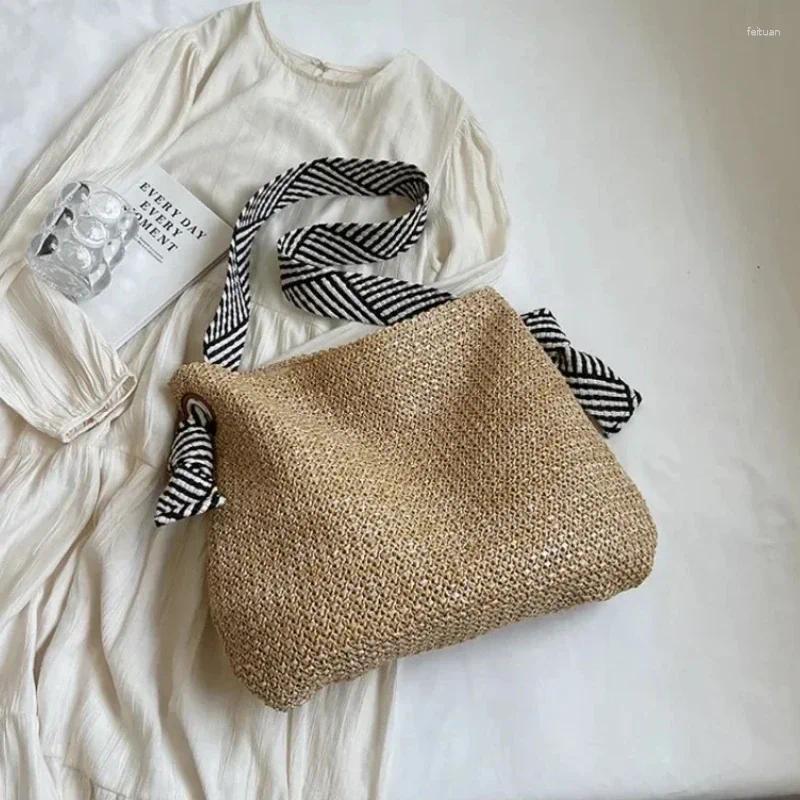 2025 NEW Totes Solid Color Grass Woven Hasp Large Capacity Crossbody Bags High Quality Simple Shoulder Commuting Women's Handbags zhanyishengli
