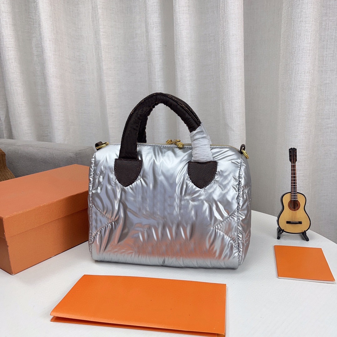 Cosmetic Bag Designer Woman Toilet Pouch Luxury Brand Shoulder Bags Handbags High quality Purse Genuine Leather Crossbody Bag 1978 S478 06