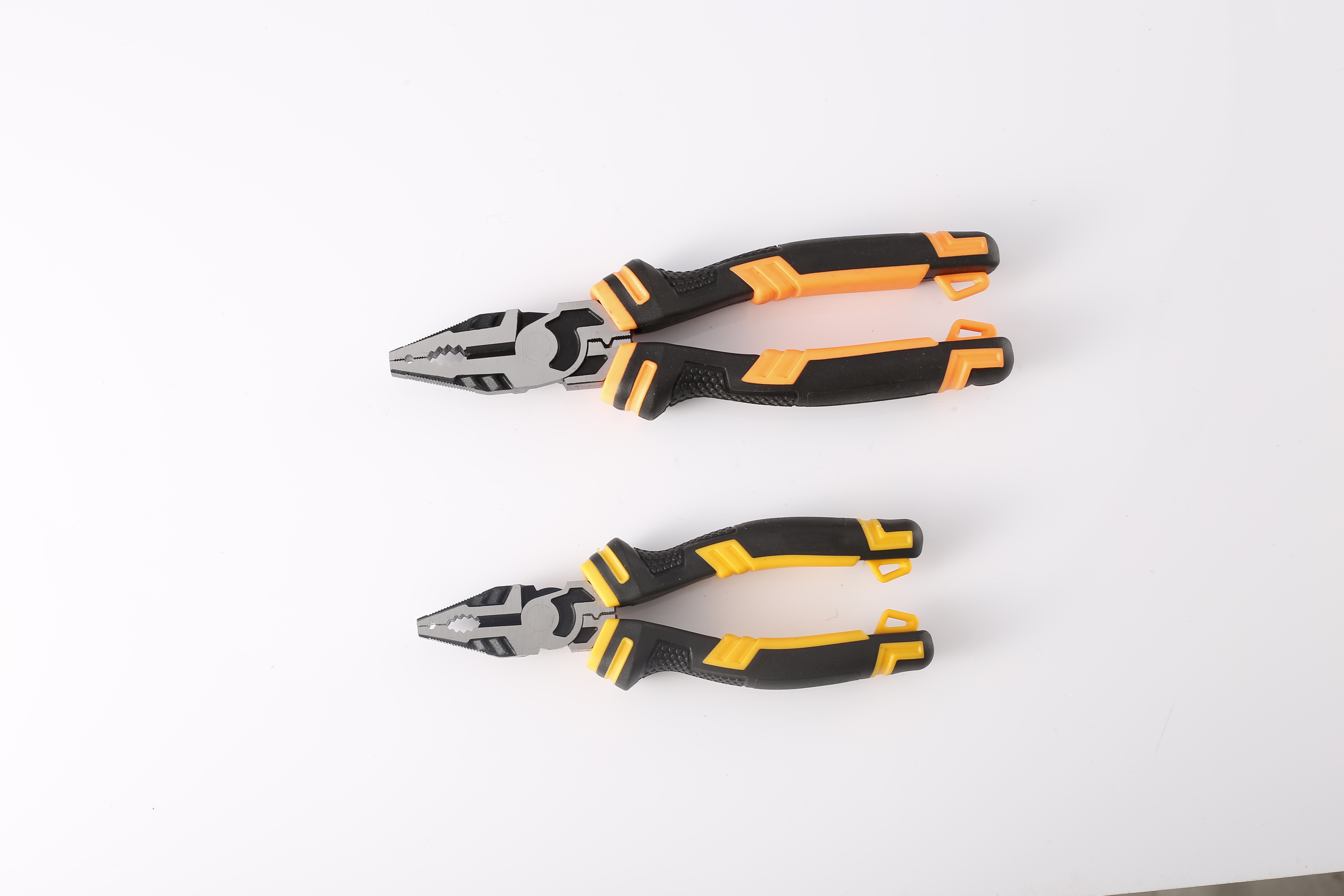 Versatile Eccentric Embossing Pliers Precision Tool for Effortless Crafting Projects