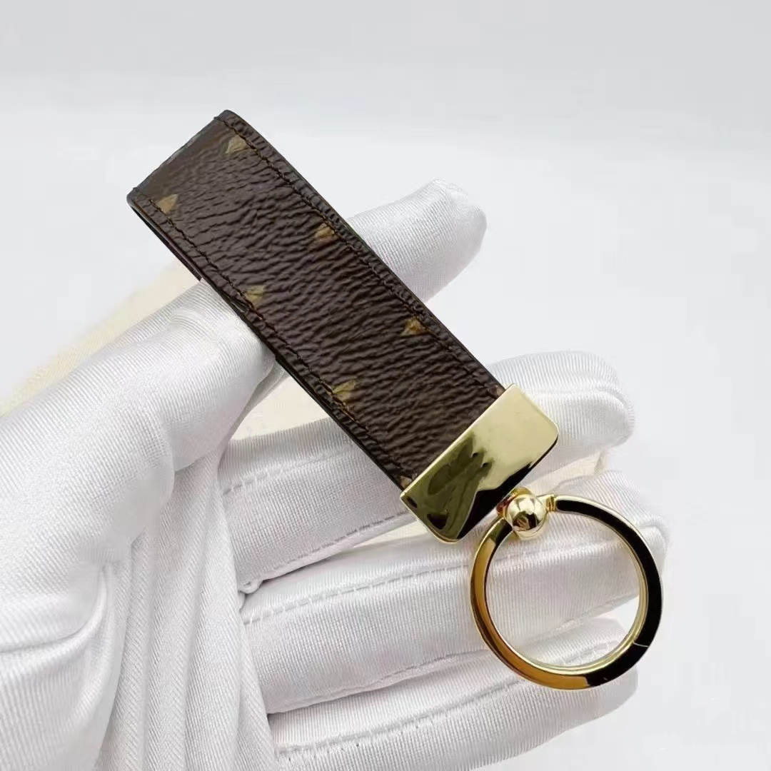 keychain designer Keychain Luxury keyring women Men's Buckle Leather Keychain Pendant Car Key Brown black blue pink Chain Ring Fashion Couple Creative Gift with box