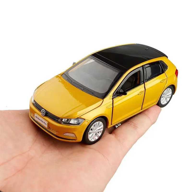 WELLY 1 32 VW POLO Plus Alloy Car Diecasts Toy Vehicles Car Model Sound and Light Pull Back Car Toys Ornaments For Kids Gifts M241025