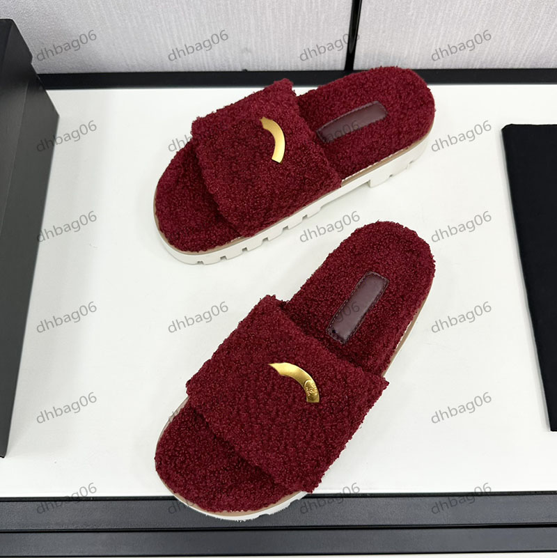 Fashion Slippers Designer Ladies Metallic Buckle Embellished Plush Slippers Ladies Fluffy Flip-Flops Mule Luxury Outdoor Loafers With Rubber Soles Burgundy