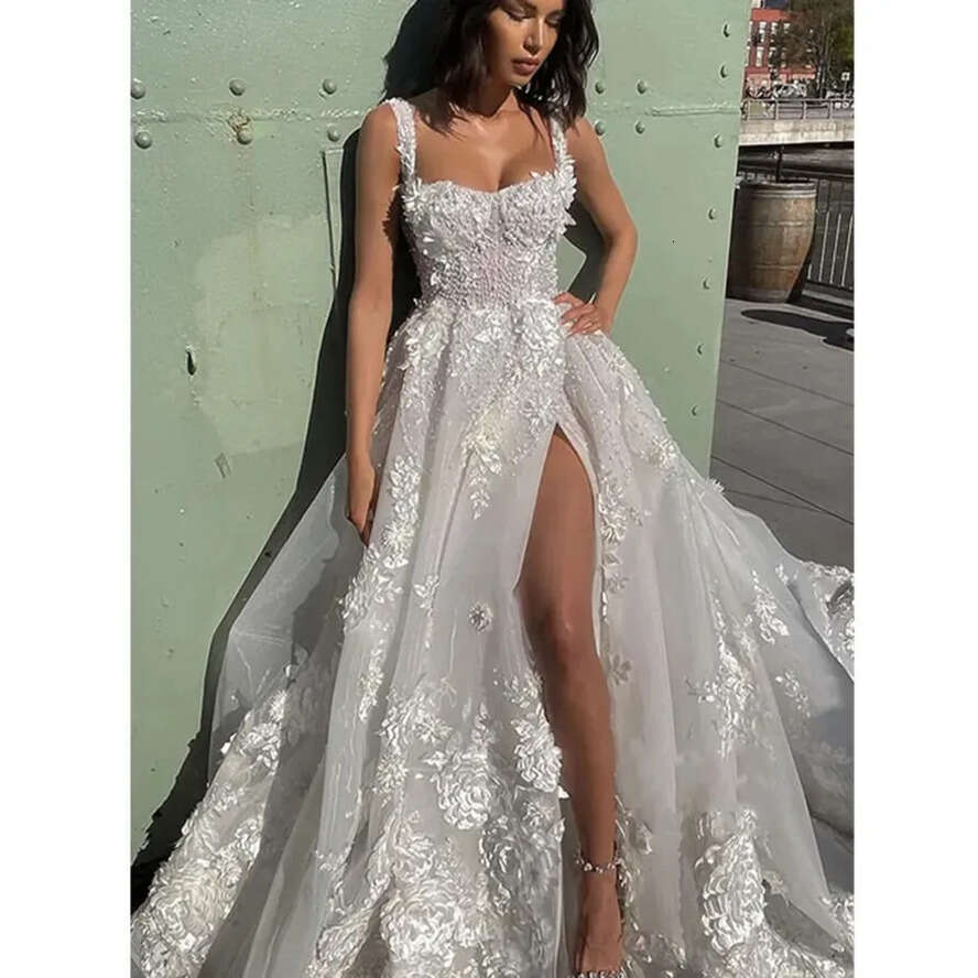2024 Lace Beach Summer Wedding Dresses Sexy Side Split Appliques Spaghetti Organza Bridal Gowns Long Train Ral Bohemian Bride Dress Robe De Mariee