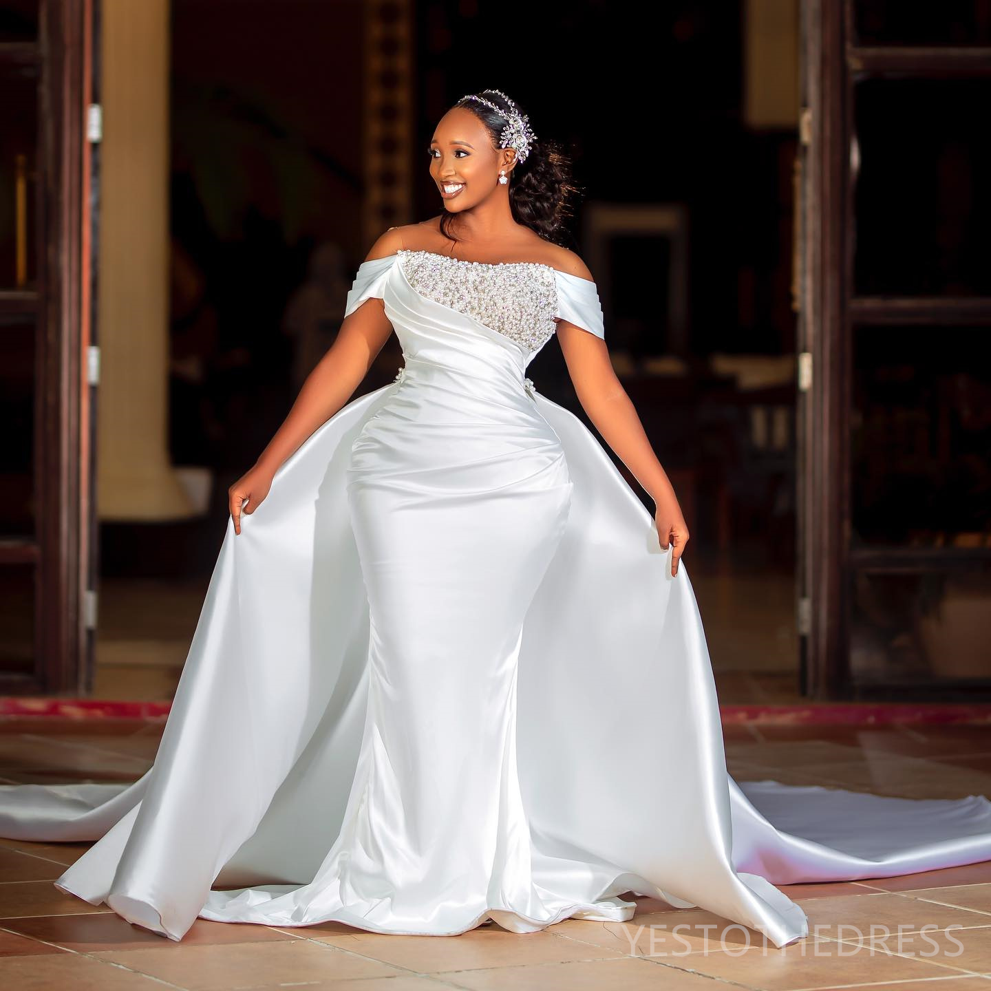 2025 Plus Size African Wedding Dress For Bride Bridal Gowns Detachable Train Illusion Mermaid Sheer Neck Satin Beaded Pearls Wedding Gowns For Black W