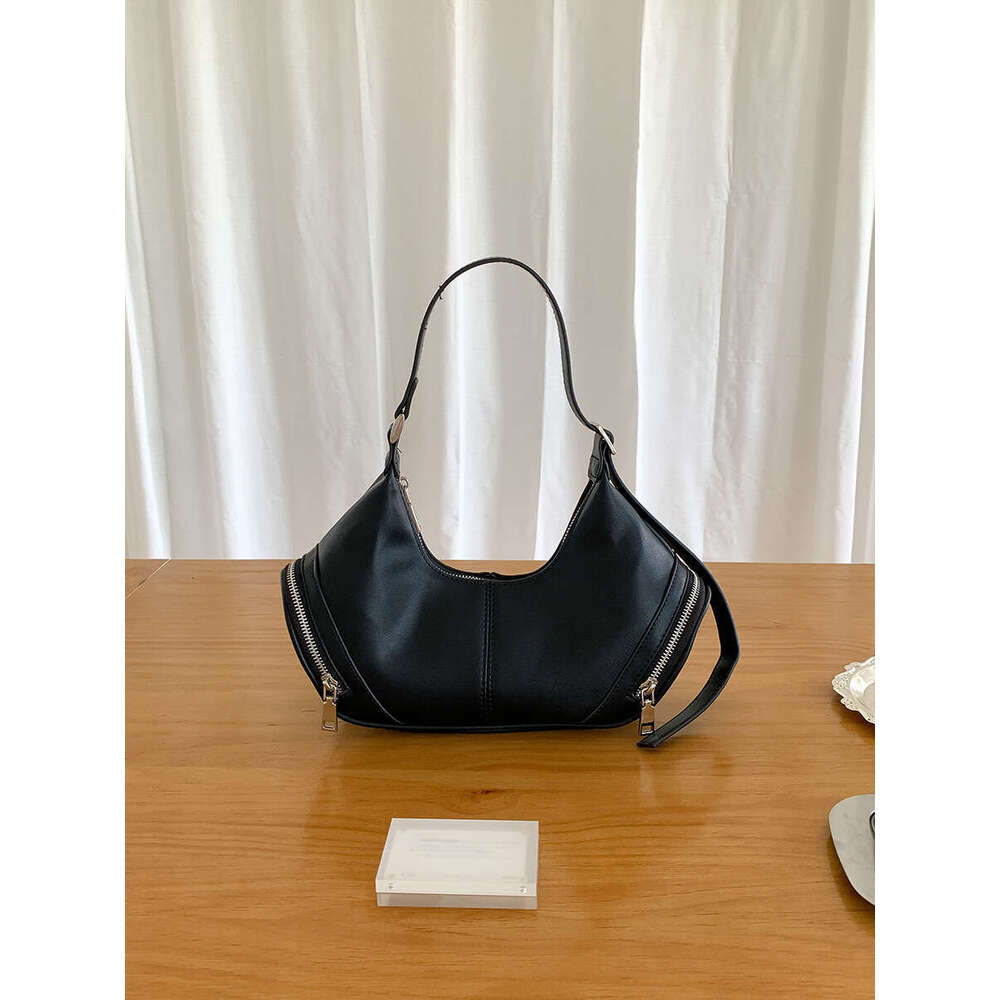 HBP Womens handbag Korean version spicy girl pillow trendy niche style armpit bag high-end and fashionable versatile solid color single shoulder bag f