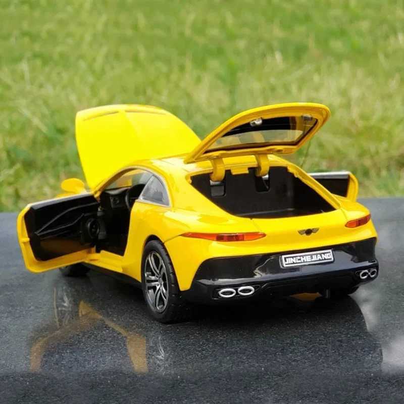 High Quality 1 32 Die Casting New Bentley Mulliner Alloy Model Metal Vehicle Simulation Sound Light Luxury Car Boy Gift Toy Series T241025