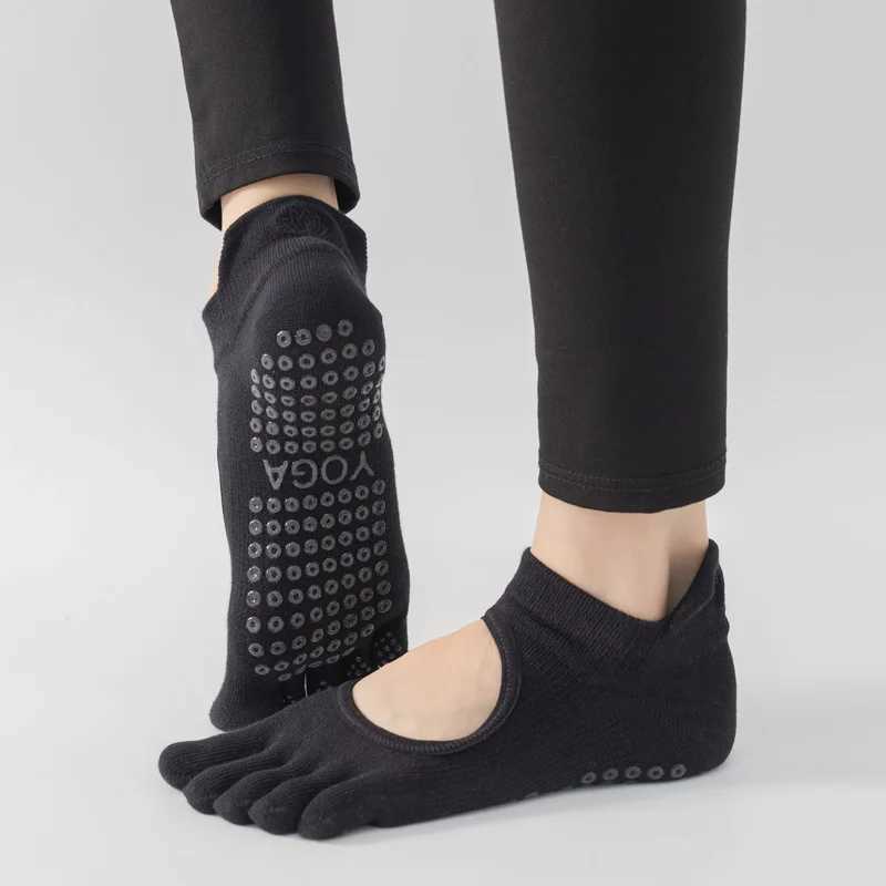 Ladies breathable yoga socks with grip equipped with anti slip five finger Pilates socks suitable for womens strapless dance suitable for toe socks W2