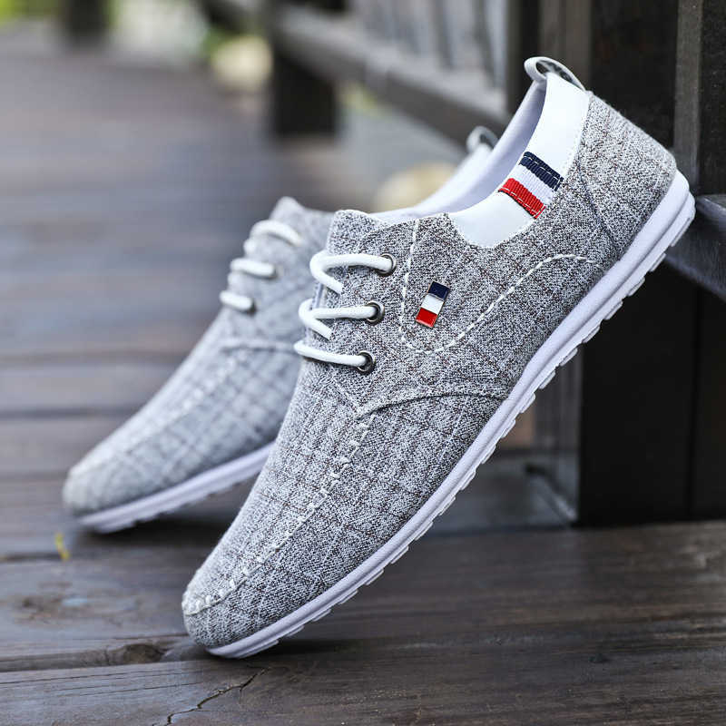 Men Dress Shoes Autumn New Canvas Shoes Mens Shoes Versatile Casual Doudou Shoes Mens Korean Fashion Soft Sole Breathable Mens Cloth Shoes 241009
