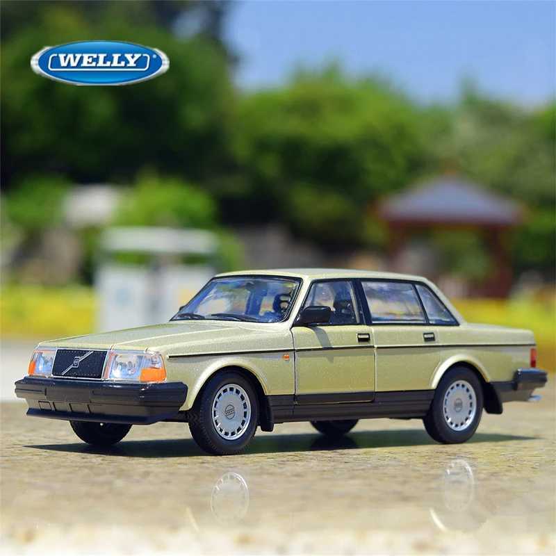 High Quality WELLY 1 36 Volvo 240 GL Alloy Classic Car Model Simulation Die Casting Metal Toy Retro Car Model Series Childrens Gift T241025