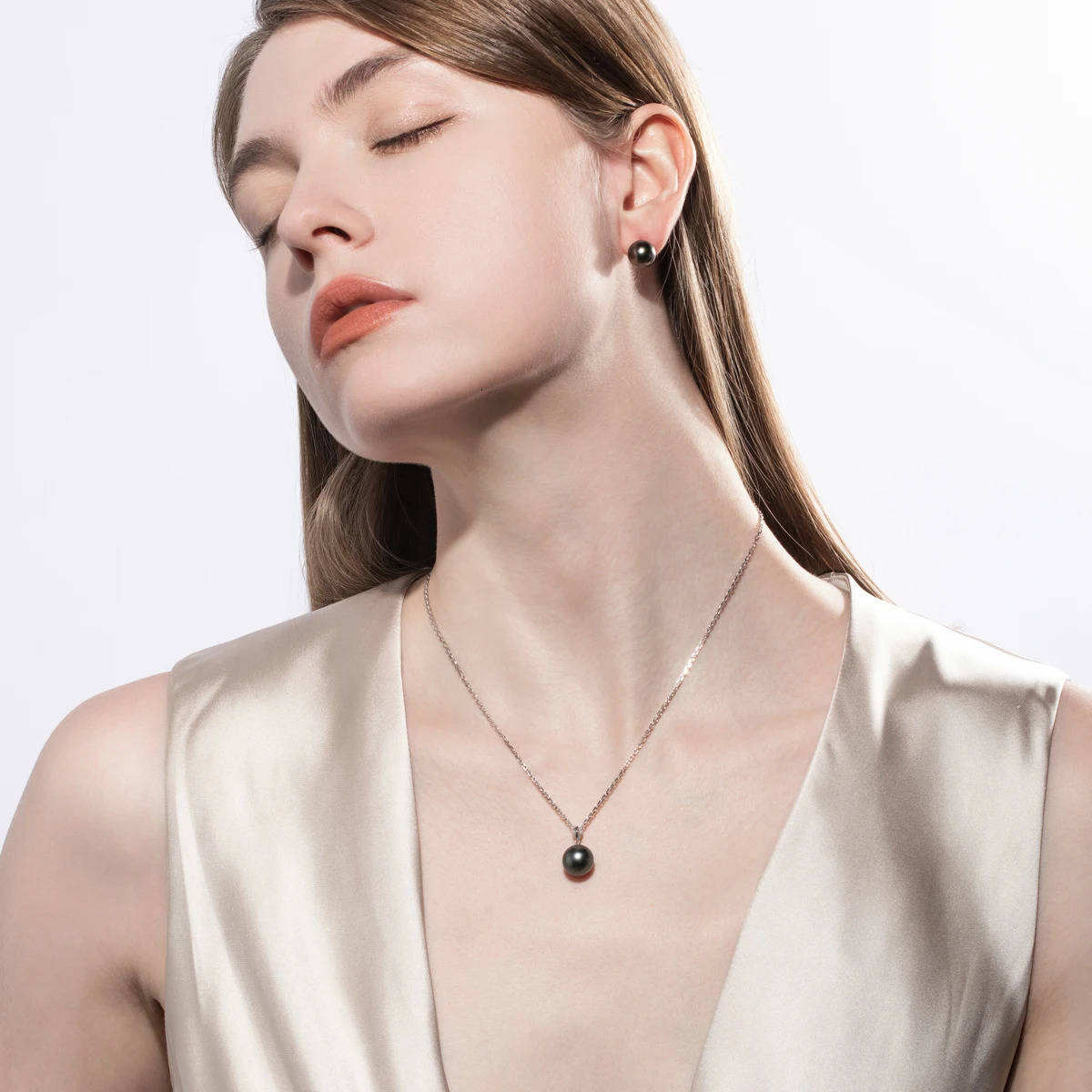 AnuJewel 18K white gold 9-1m natural Tahitian black pearl Mo silica pendant necklace silver chain sea pearl wholesale 241025