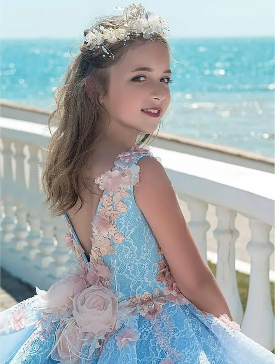 Lovely Pageant Dresses Lace 3D ral Appliques Backless With Bow Kids wer Girls Dress Princess Cheap Birthday Gowns