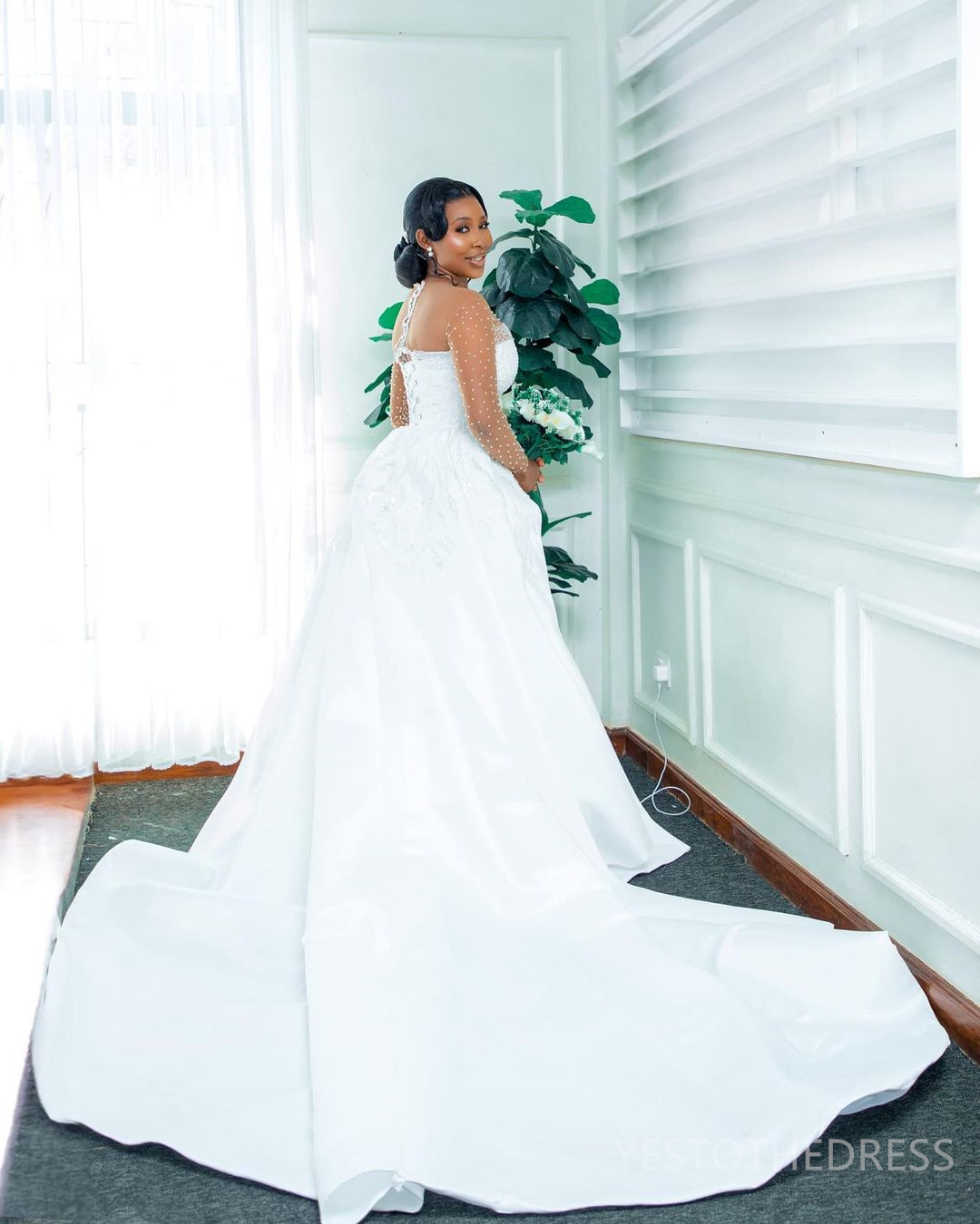 2025 Plus Size African Wedding Dress Bridal Gowns For Bride Detachable Train Sheer Neck Long Sleeves Illusion Nigeria Wedding Gowns For Black Women D3