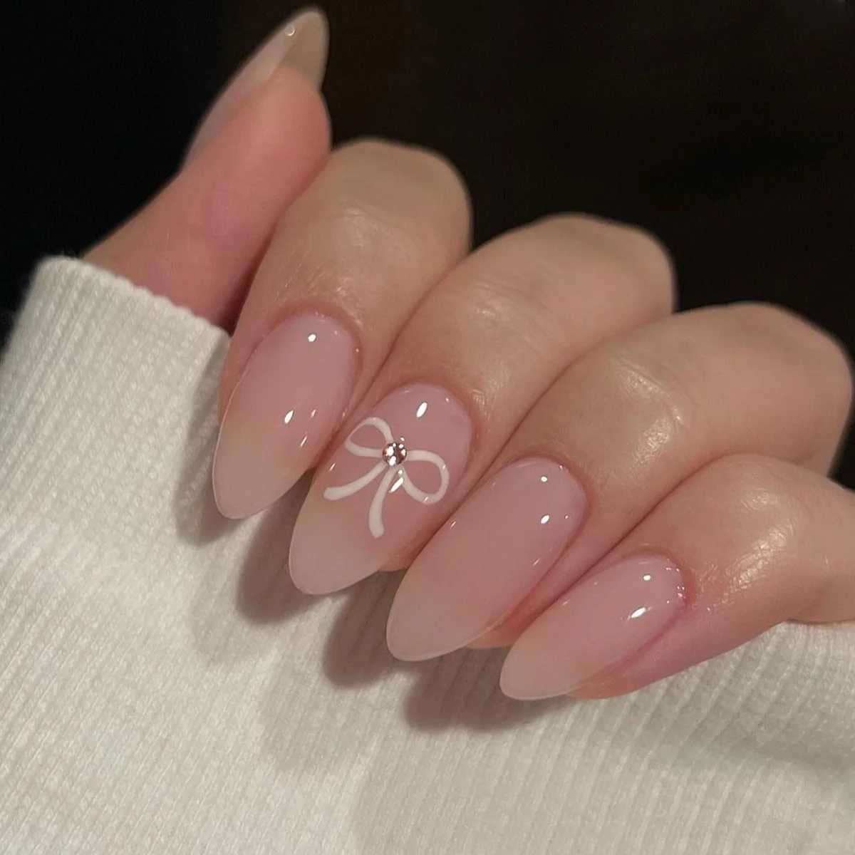 Medium length acrylic almond fake nail art cool and spicy girl wearing fake nails European and American printing detachable French nails W250410