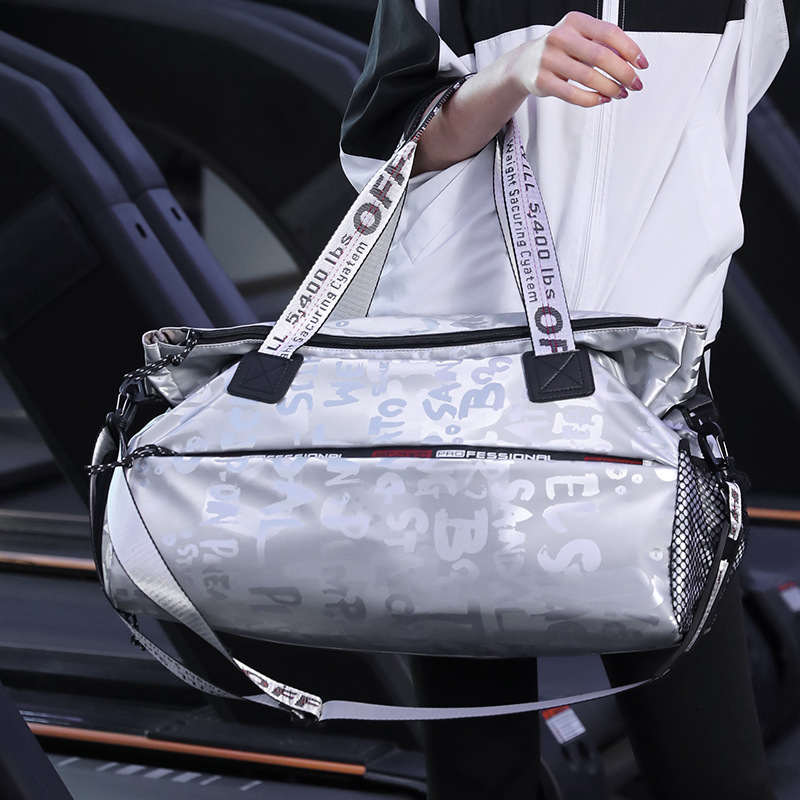 2025 New traveling bag designer women s travel portable nylon sportswear storage multifunctional dry Backpack wet separation carnival bag fashionable