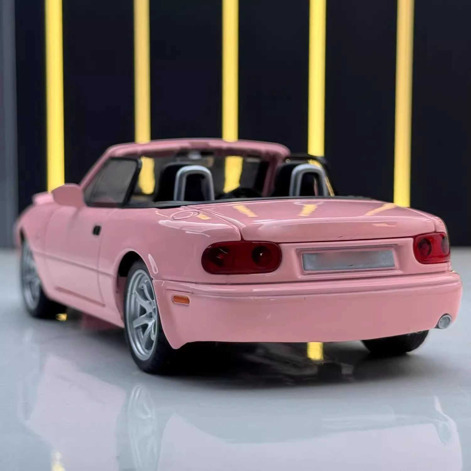 High Quality 1/32 Mazda MX-5 Miniature Diecast Miata RoadSter Toy Car Model Sound Light Doors Openable Collection Gift for Children Boy Kid T241025