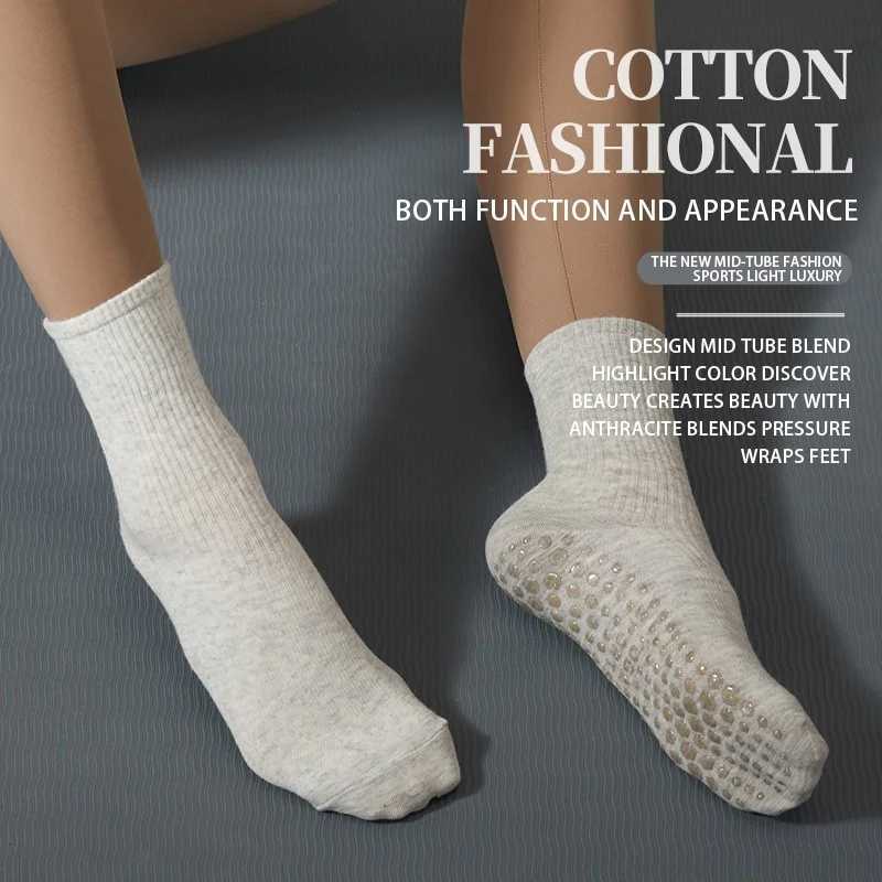 Cotton Tube Soft Pilates Socks Anti slip Grip 2024 Womens Yoga Socks Womens Cam Fitness Yoga Socks Anti slip Fingers W241025