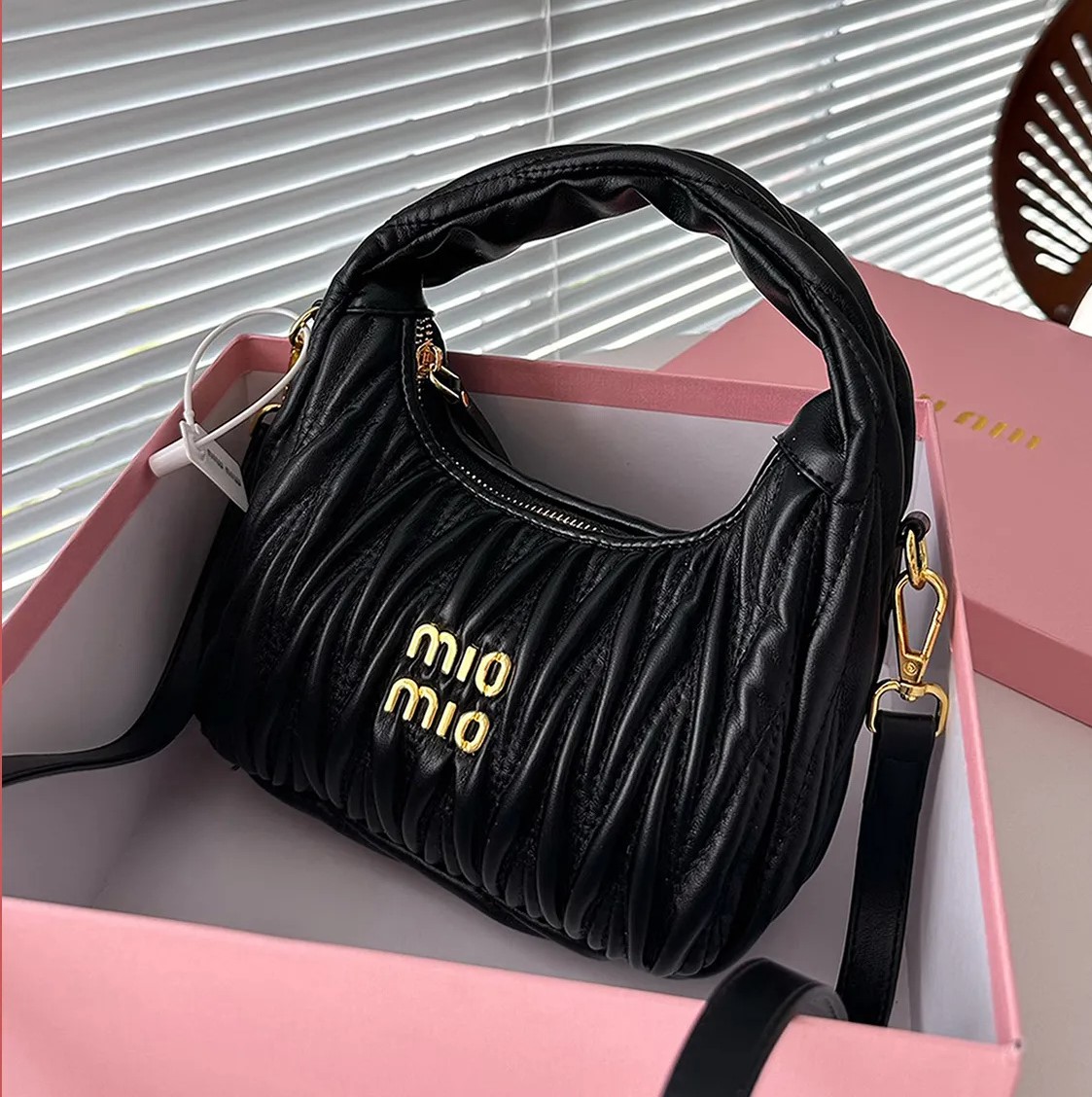 Designer Bag Womens Hobo Bag Shoulder Bag Underarm Bag Small Handbag Versatile Crossbody Bag Fashion Casual Leatherwear Bag Wallet luxurious Wrinkle