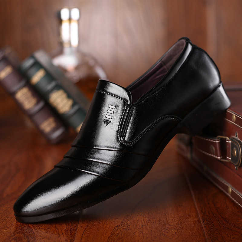 Men Dress Shoes Mens Shoes Summer New Mens Work Business Leather Shoes Mens Casual Shoes Matching Clutch Dressing 241009