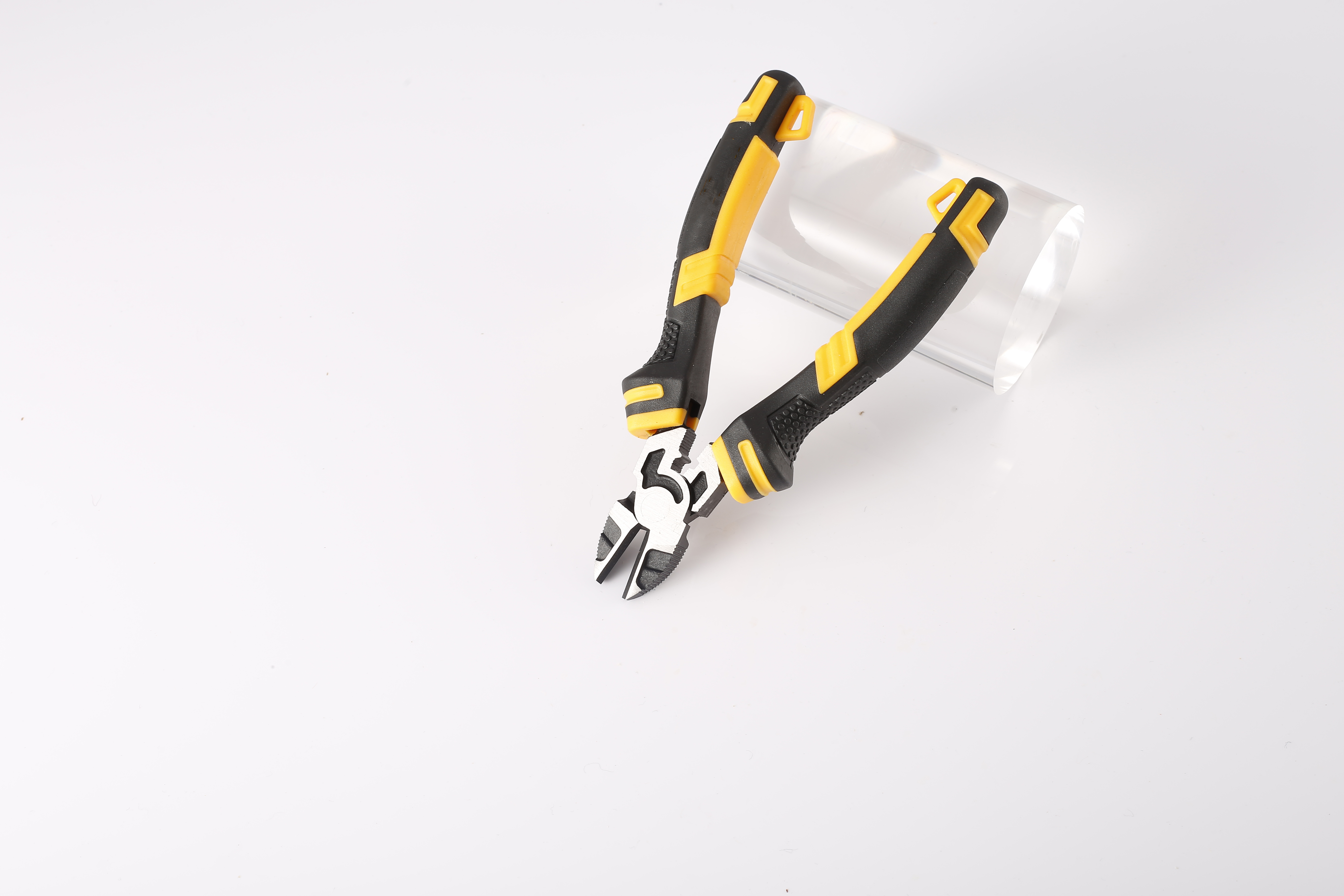 Versatile Eccentric Embossing Pliers Precision Tool for Effortless Crafting Projects