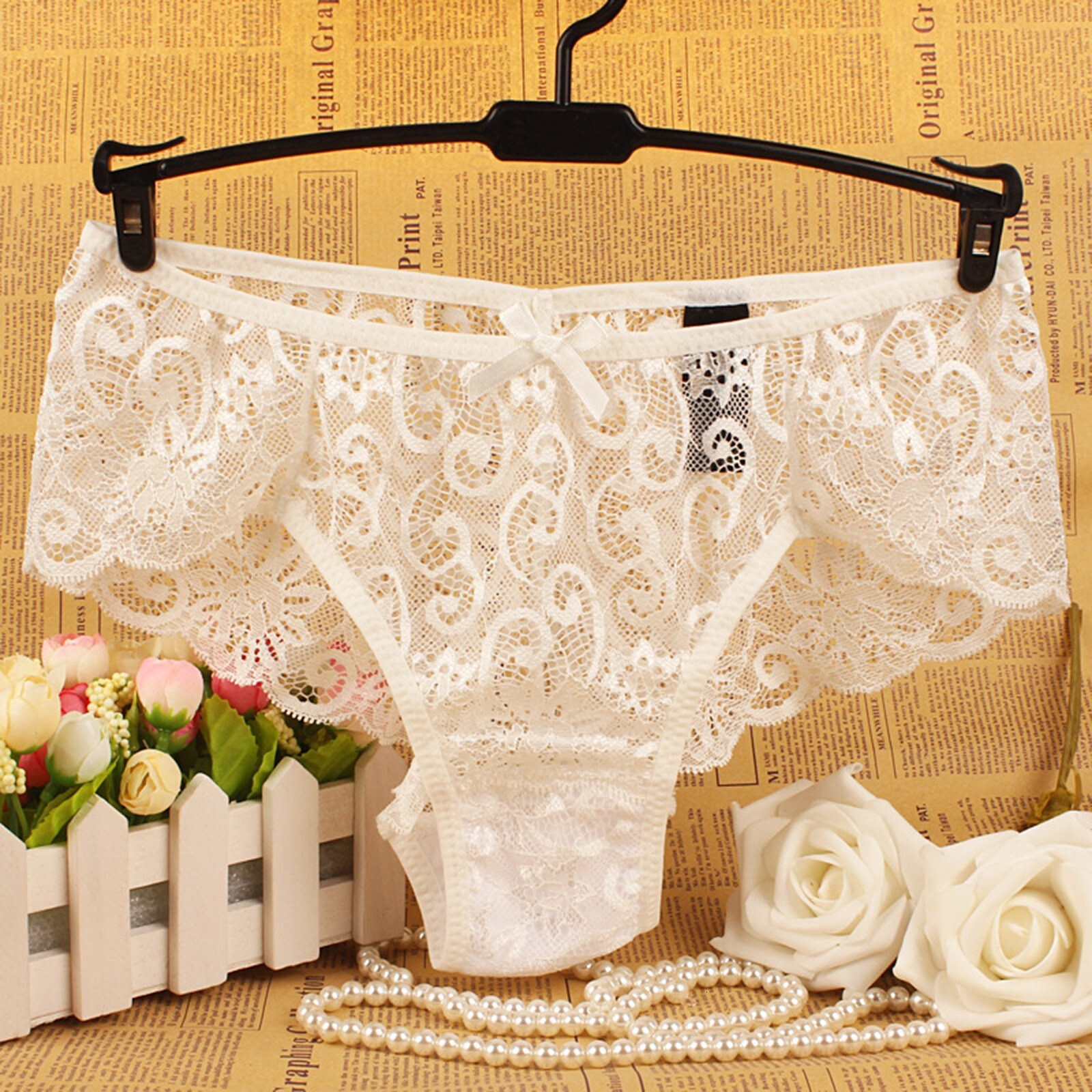 2025 Women Lace Cutout Hollow trend Waist Sexy Butt Lift Panties Padded gerie For Ladies Ropa De Mujer Lenceria