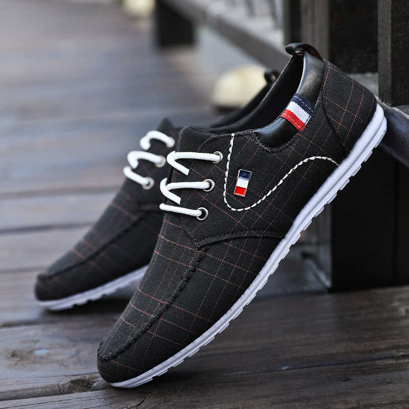 Men Dress Shoes Autumn New Canvas Shoes Mens Shoes Versatile Casual Doudou Shoes Mens Korean Fashion Soft Sole Breathable Mens Cloth Shoes 241009