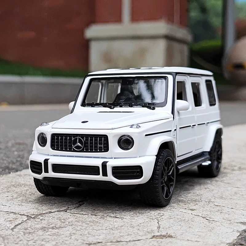 1 32 Benzs G63 alloy car model die-casting metal toy off-road car model simulation sound and light collection childrens gift M241025