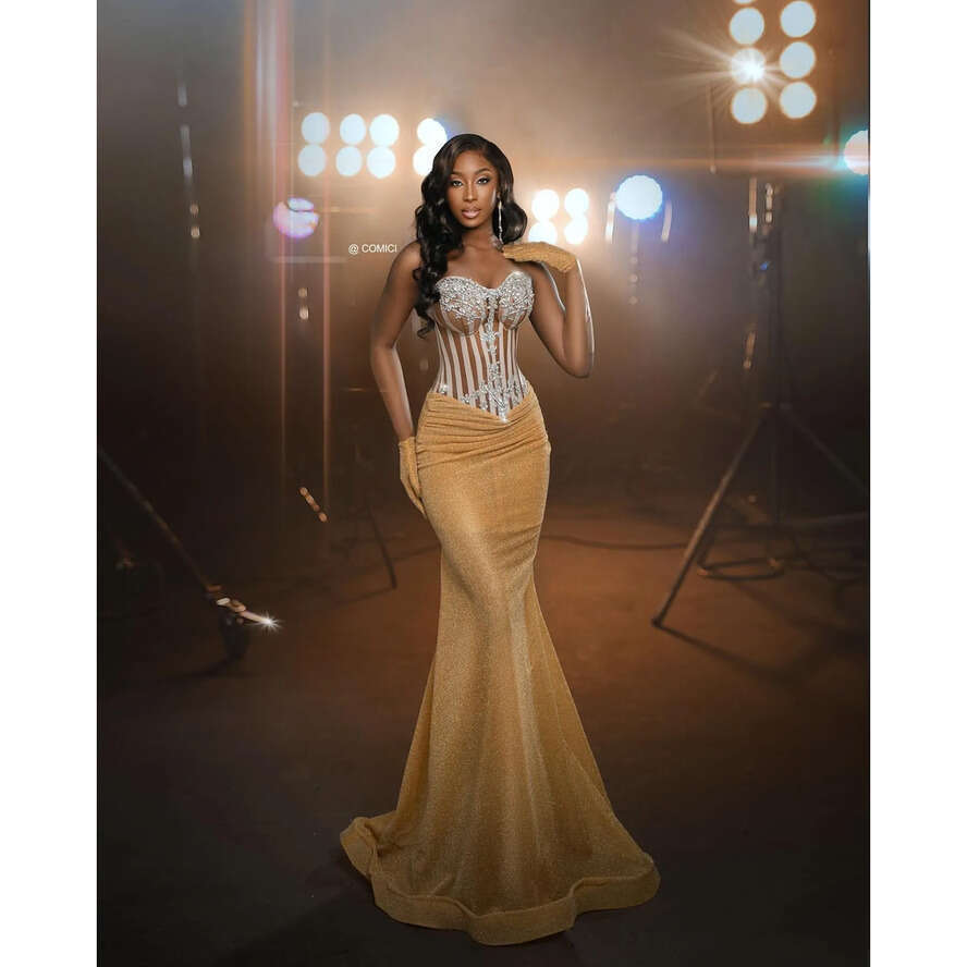 Size 2024 Plus Gold Mermaid Prom Dresses Beaded Crystals Sequined Evening Formal Party Second Reception Birthday Engagement Celebrity Gowns Dress Zj97