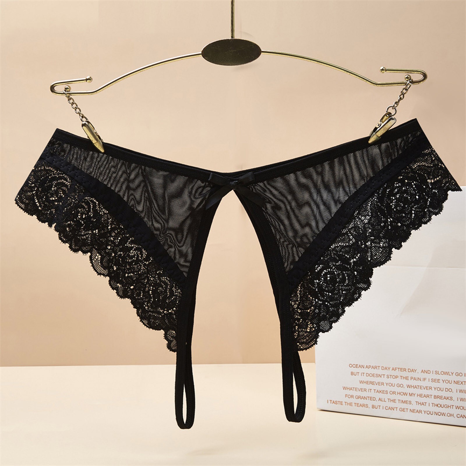 2025 New designer s sexy and breathable lace hollowed out raised Butoc short trend mesh thong for women