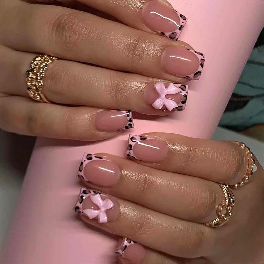 24 pieces of pink French style fake nails with 3D bow design short square pressed nails sweet Korean fashion fake nails W250410