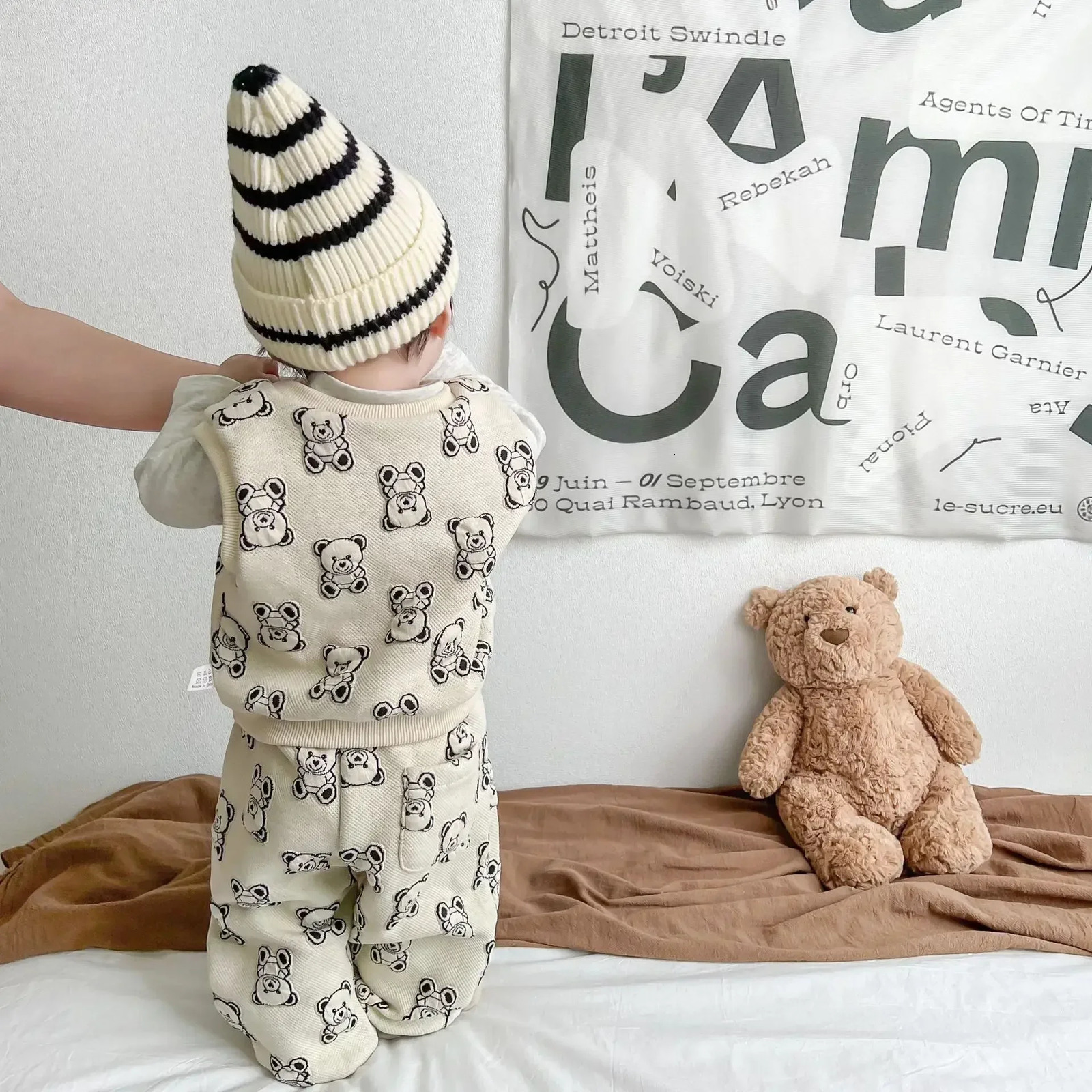 3375C Stock Clearance Baby Clothing Set Autumn Cartoon Bear Boys Two Piece Clothes Sleeveless Pullover Vest Pants 241025