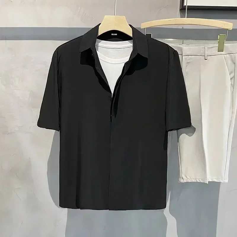 Summer mens wrinkle resistant solid color short sleeved shirt office casual loose button pocket fashionable shirt mens clothing top W241026