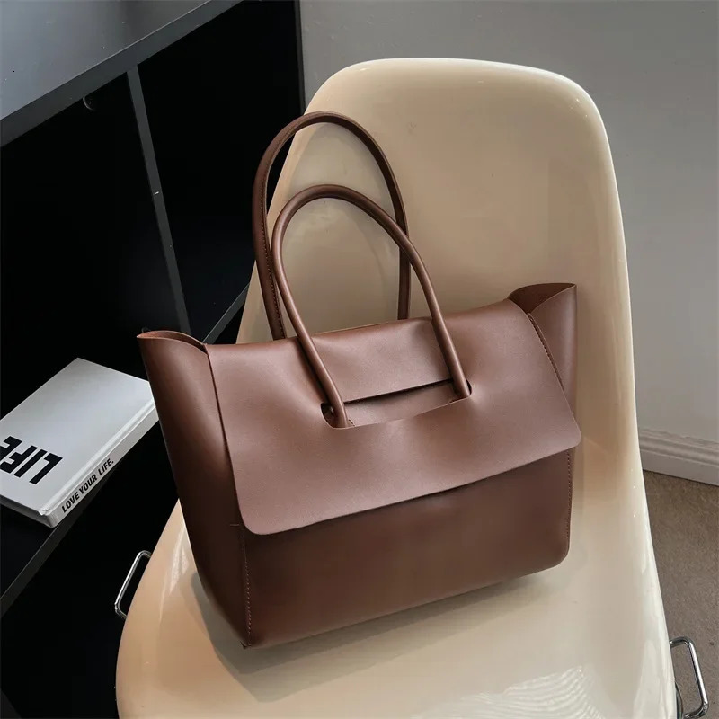 Fashion Women Shoulder Bags Large Capacity Handbags Simple Retro Tote Bags Solid Color High Quality Bags 241025