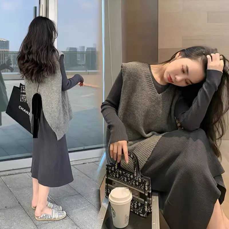 1145# autumn and winter fashionable knitted pregnant womens vest long sleeved dress set fashionable A-line pregnant womens clothing W241026