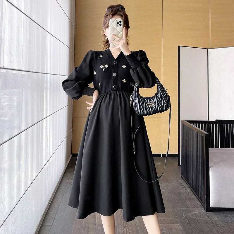 Autumn and Winter Fashion Maternity Dress Long Sleeve V-neck Retro Embroidered Maternity Dress Empire Dress Princess Party Dress W241026