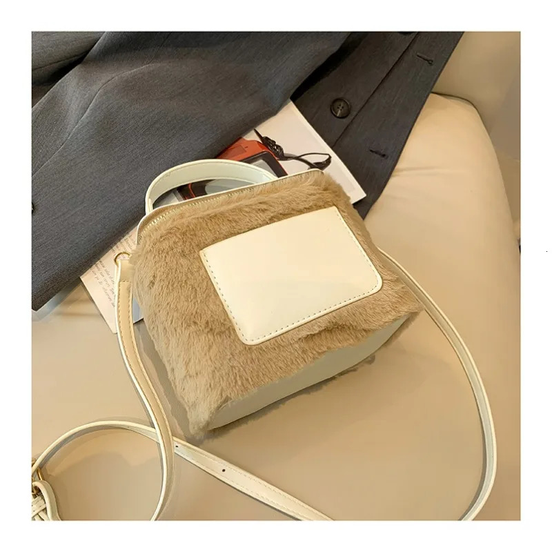 Winter autumn and winter high-end single shoulder small womens bag color blocking plush handbag horizontal bucket bag 241025