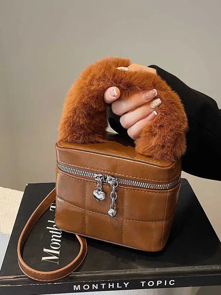 Retro Mini Womens Luggage Autumn Plush Handbag Retro Cross Body Bucket Bag Fashion Zipper Style Shoulder Bag 241025