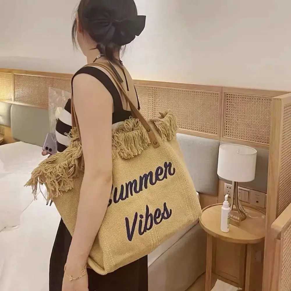 New Fashion Tassel Tote Bag Woven Canvas Bag Embroidered Alphabet Handbag Womens Large Capacity Shoulder BagC250412