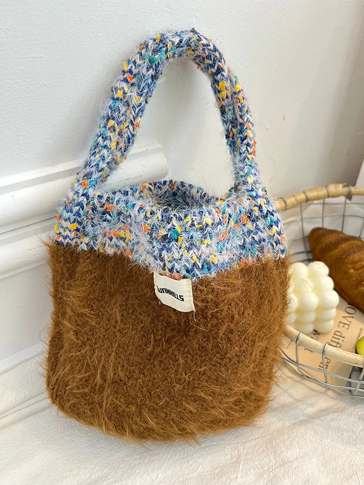 Japanese plush handbag for women cute contrasting color knitted bag autumn student Versatile key phone bag 241025