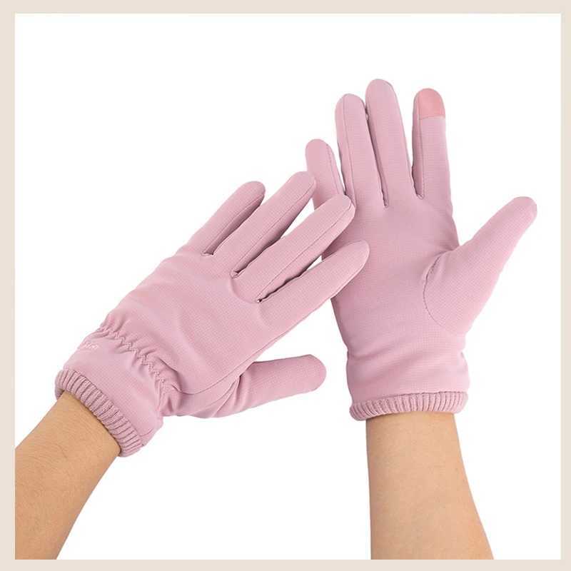Winter waterproof womens skiing Gs touch screen plush to keep warm and skin friendly outdoor windproof womens bicycles Gs W241026
