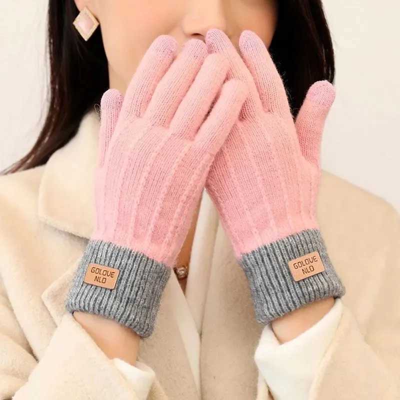 Cashmere knitted touch screen for womens autumn and winter warmth mens outdoor antifreeze and thickened wool W241026